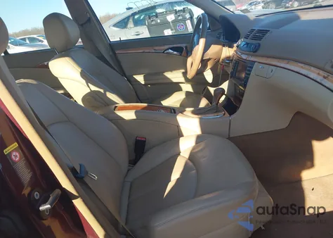 2008 Mercedes-Benz E 350 4Matic из США, поврежденный, VIN WDBUH87X68B186332